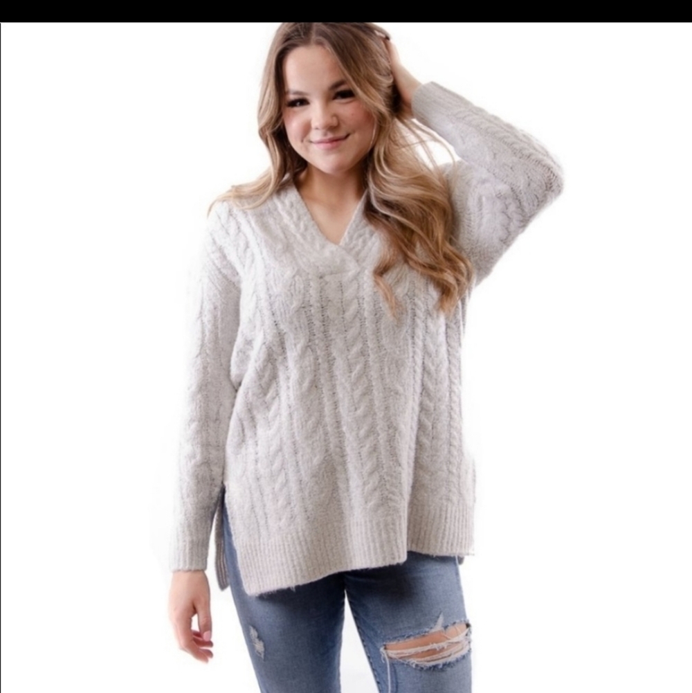 NWOT CLOTH BY RD v-neck sweater